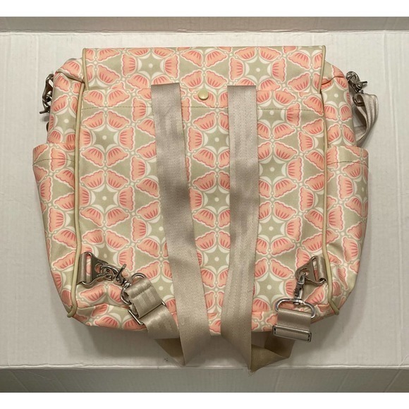 Petunia Pickle Bottom Boxy Backpack Shoulder Diaper Bag Blooming Brixham - Picture 7 of 9